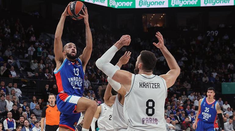 (ÖZET) Anadolu Efes - Paris Basketball maç sonucu: 84-93 | İç sahadaki kriz sürüyor