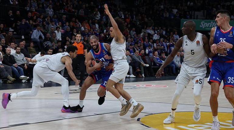 (ÖZET) Anadolu Efes - Paris Basketball maç sonucu: 84-93 | İç sahadaki kriz sürüyor