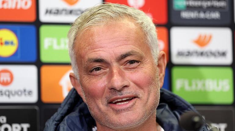 Slavia Prag maçı öncesi Fenerbahçe Teknik Direktörü Jose Mourinho: Oyuna sokabileceğim 5 oyuncu var