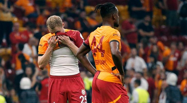 Galatasarayda bir ayrılık daha Değeri çok düşmüştü