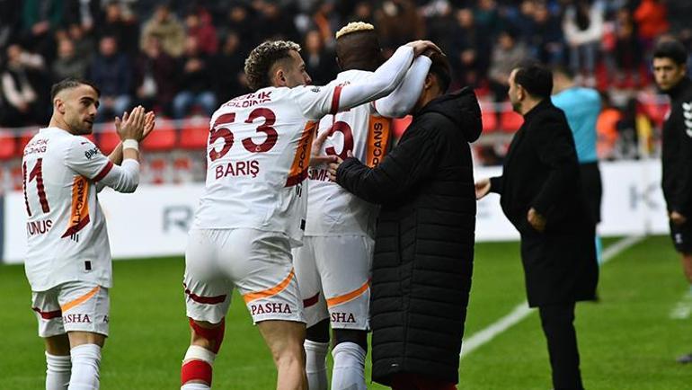 Victor Osimhen, Kayseride de sahnede Galatasarayın bu sezonki en erken deplasman golünü attı...