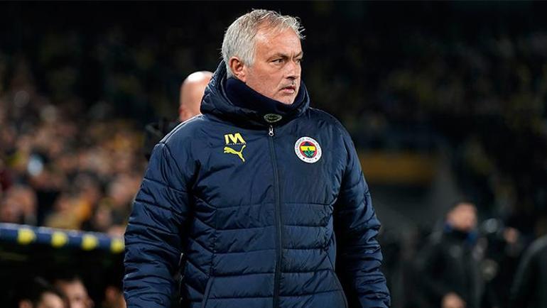 SON DAKİKA : Fenerbahçeden Jose Mourinho açıklaması