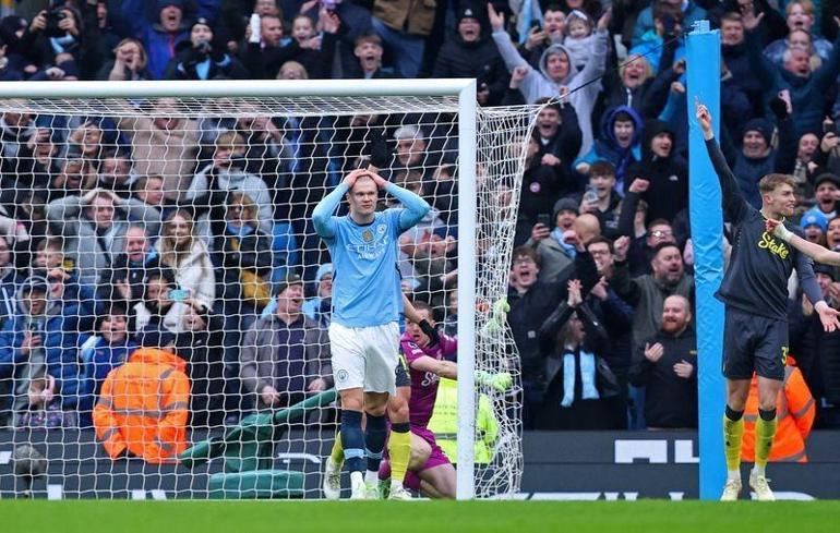 Manchester City büyük buhranda Pep Guardiola yine başaramadı, Everton 1 puanı aldı...