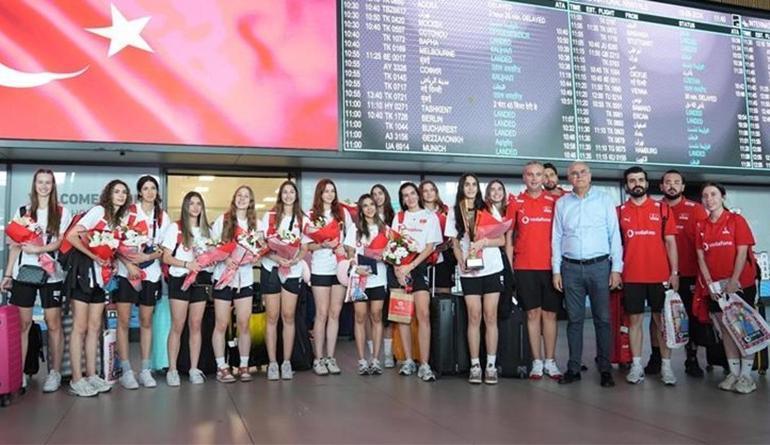 Voleybolda 2024 böyle geçti: Filenin Sultanları Olimpiyat dördüncüsü Sultanlar Liginde Fenerbahçe şampiyon