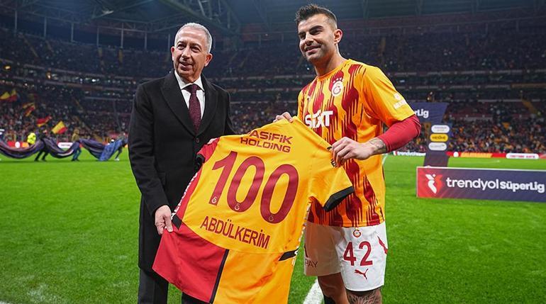 Galatasarayda Abdülkerim Bardakcıya 100. maç plaketi