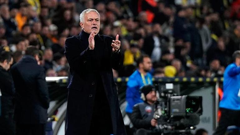 Fenerbahçede Jose Mourinho isyan etti Toksik, bana sormayın, bunu biliyorlar