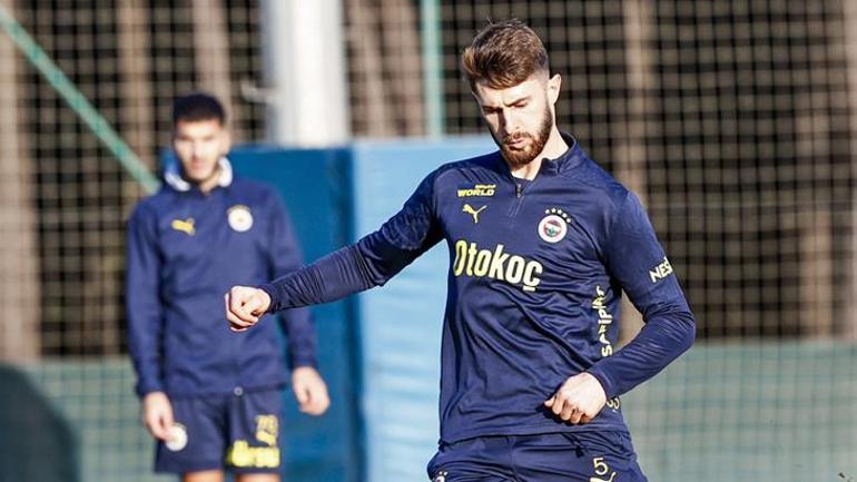 Fenerbahçeye sevindiren haber: Geri döndü, antrenmanlara başladı