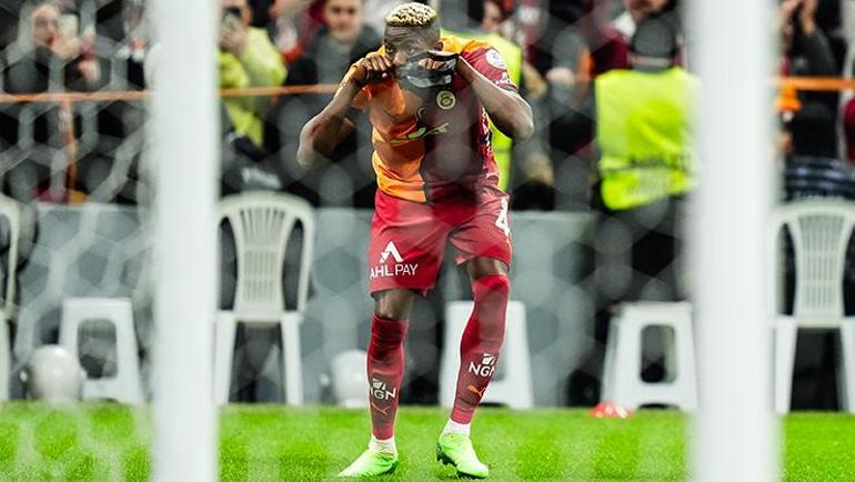 Victor Osimhen, Galatasarayı sırtlıyor