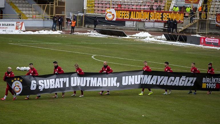 Galatasaraydan Boluspor maçında anlamlı pankart: 6 Şubatı unutmadık, unutmayacağız