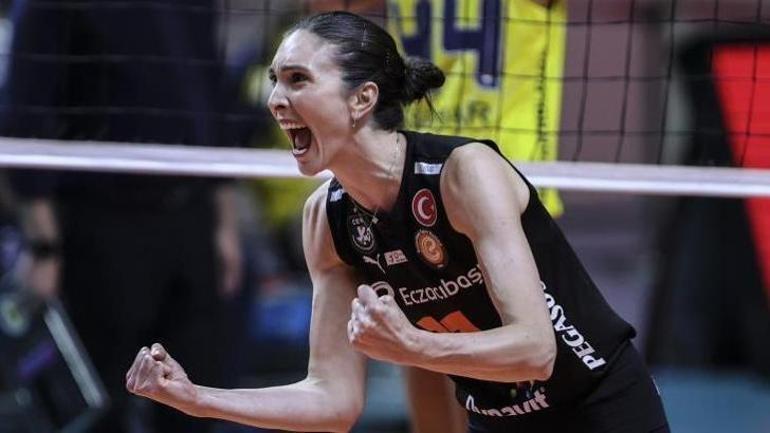 Eczacıbaşının yıldızı Naz Aydemir Akyoldan flaş emeklilik kararı Voleybolu bırakıyor mu