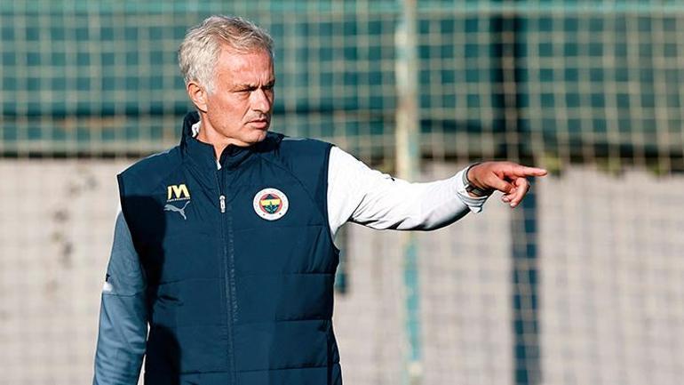 Fenerbahçede Jose Mourinhodan takıma Galatasaray maçı uyarısı Düşünmek büyük hata olur