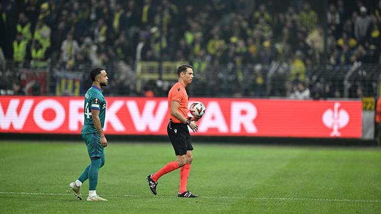 Anderlecht-Fenerbahçe maçında gergin anlar Tribünde kavga, ırkçı davranışlar...