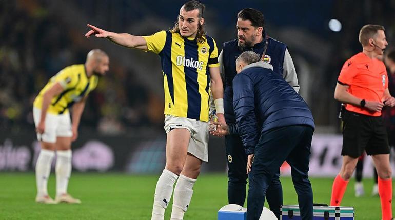 Fenerbahçede sakatlık şoku Yıldız oyuncu maça devam edemedi