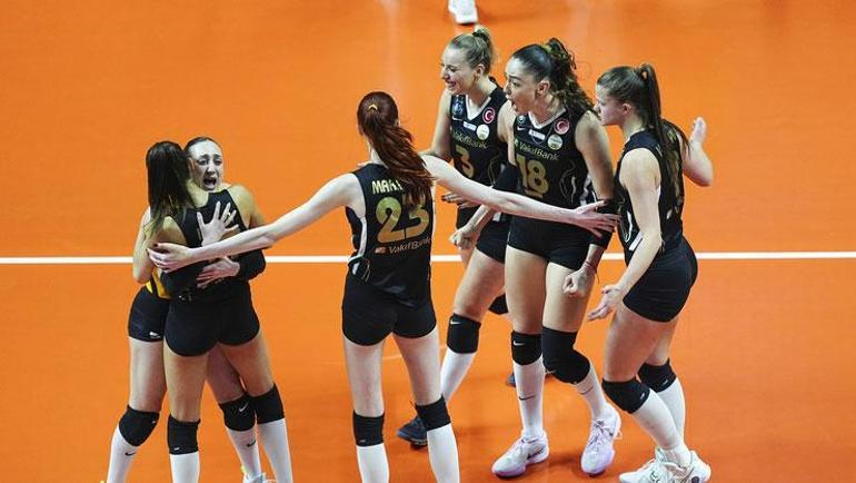 VakıfBank yarı finalde Rövanşta müthiş geri dönüş | Fenerbahçeyi altın setle devirdi