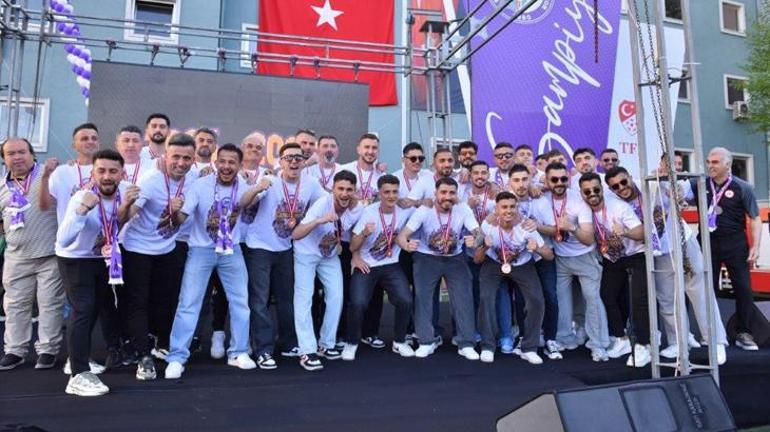 Karadeniz Ereğli Belediyespor kupasına kavuştu 23 yıl sonra 3. Ligde