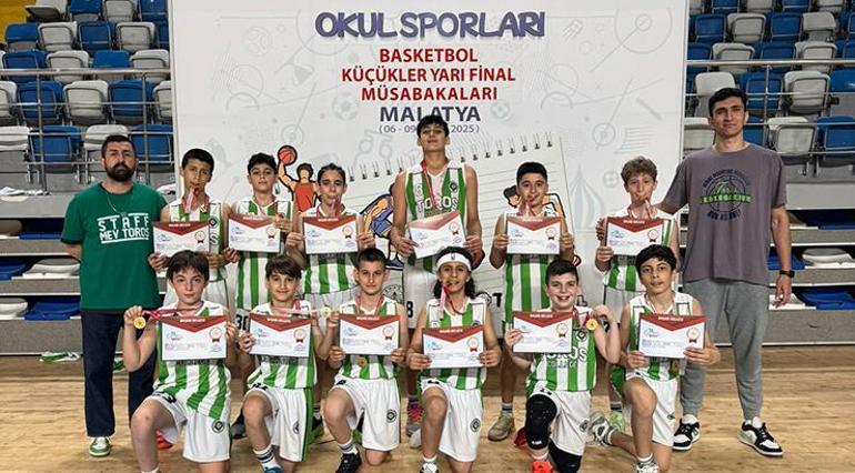 Okul Sporları müsabakasına iki takımı da son 8e kaldı