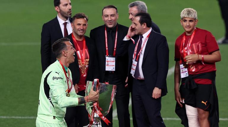 Galatasaraydan kaleye yeni aday Listeye eklendi