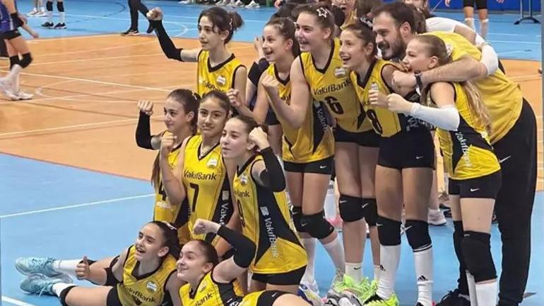 Volkan Demirelden voleybolcu kızına büyük destek Ben yönlendirmedim, çok ümitliyim