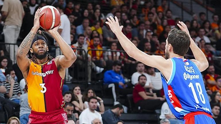 Anadolu Efesten Galatasaraya büyük fark Galatasaray - Anadolu Efes: 53-87