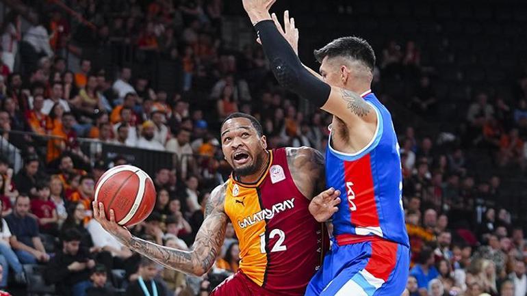 Anadolu Efesten Galatasaraya büyük fark Galatasaray - Anadolu Efes: 53-87