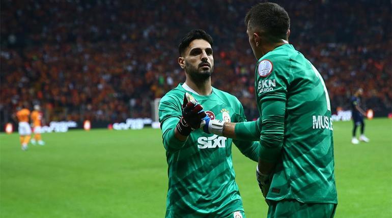 Galatasarayda Okan Buruktan transfer sözleri Dikkat çeken Osimhen açıklaması