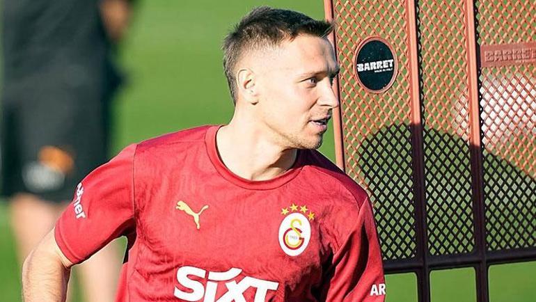 Galatasaraydan sağ bek atağı Frankowskinin yerine geliyor