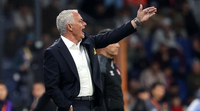 Fenerbahçede kazan kaynıyor Yerli futbolcular rest çekti