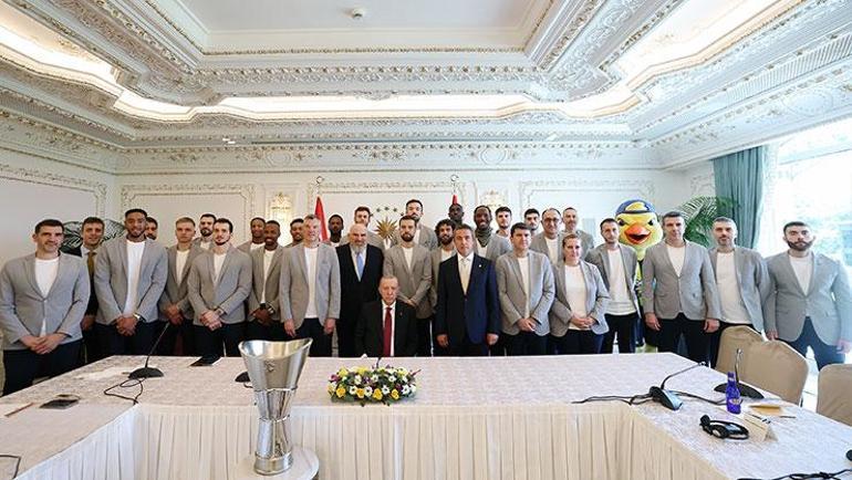 Cumhurbaşkanı Erdoğan, EuroLeague şampiyonu Fenerbahçe Bekoyu kabul etti