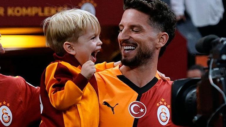 Galatasaray şampiyonluğu taraftarı önünde kutladı