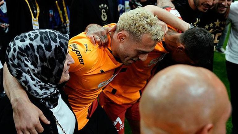 Galatasaray şampiyonluğu taraftarı önünde kutladı