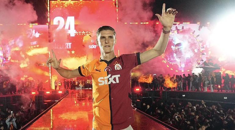 Galatasarayda ayrılıklar peş peşe Yeni transferler gidiyor
