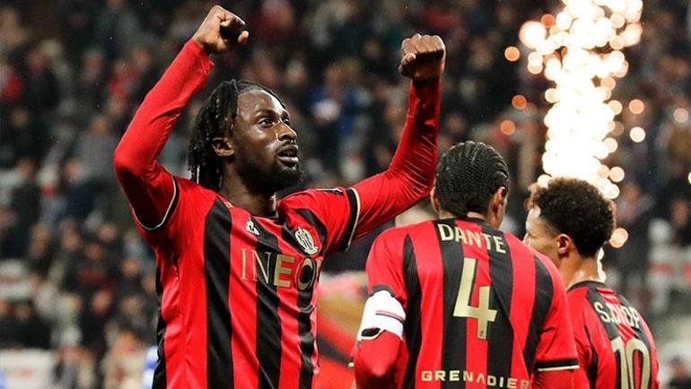 Fenerbahçeye kötü haber Yıldız oyuncu teklife sıcak bakmıyor
