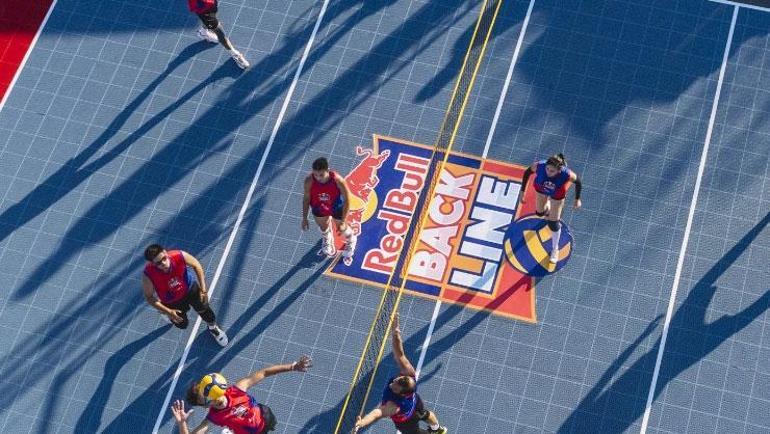 Red Bull Back Line ile sokak voleybolunun kuralları yeniden yazılıyor