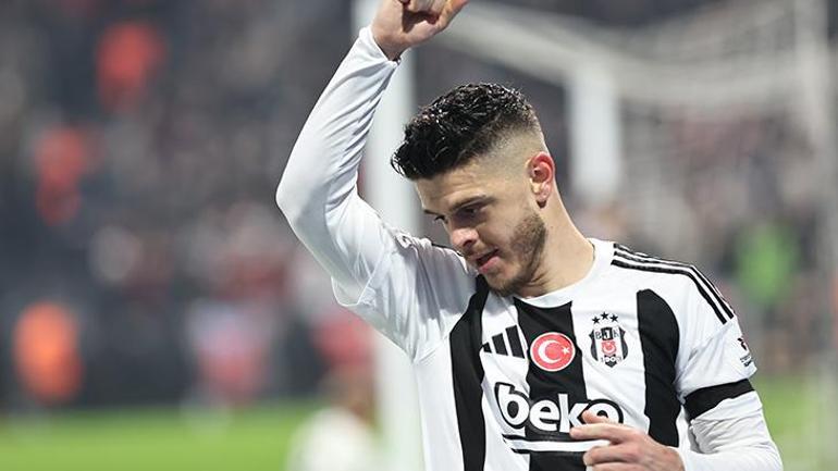 Beşiktaşta 1.94lük dev golcü Taraftarı heyecanlandıran performans...