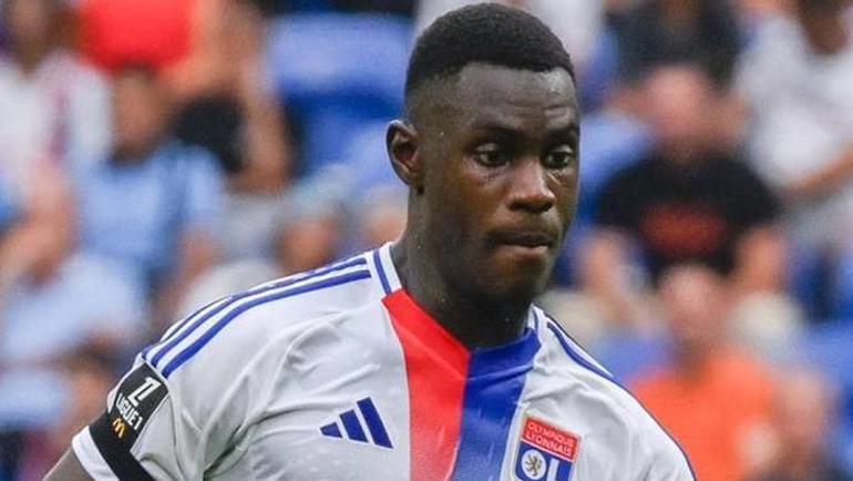 Fenerbahçe, Lyon tarihinin en pahalı oyuncusunun peşinde Transferde yakın takip...