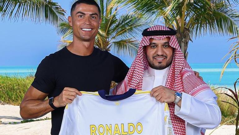 Bu sefer kulübün anahtarını da verdiler Cristiano Ronaldoya tarihte görülmemiş kontrat