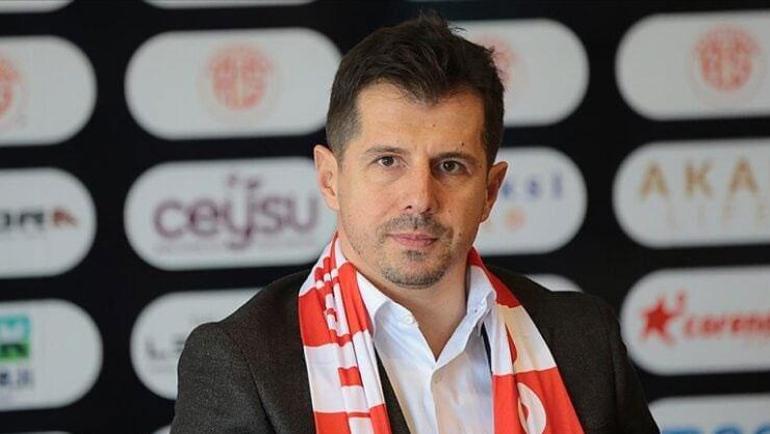 Emre Belözoğlu kararını verdi Resmen geri döndü
