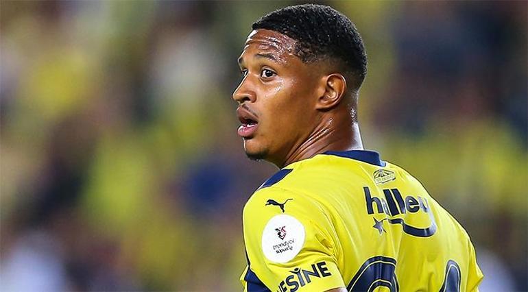 Fenerbahçede iç transfer Oosterwolde imzayı attı
