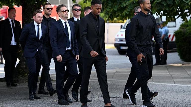Futbol dünyası Diogo Jota ve kardeşi için yasta: Cenazesinde gözyaşları sel oldu | Ronaldo detayı