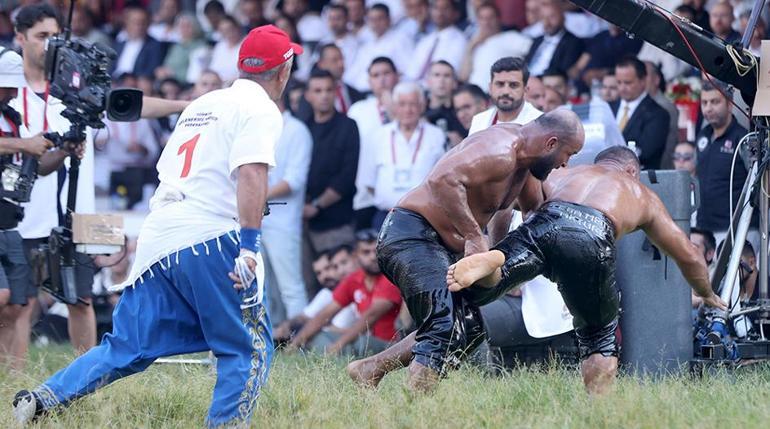 664. Tarihi Kırkpınar Yağlı Güreşlerinde başpehlivanlığı Orhan Okulu kazandı