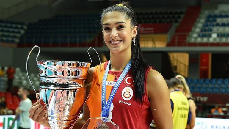 ÖZEL | Yasemin Güveli: Hedefim Galatasarayla Avrupa kupası | Önüme engeller konuldu