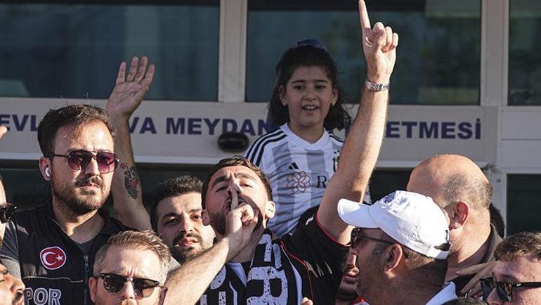 Ve Orkun Kökçü formayı giydi Başkan Serdal Adalı ile birlikte İstanbula geldi...