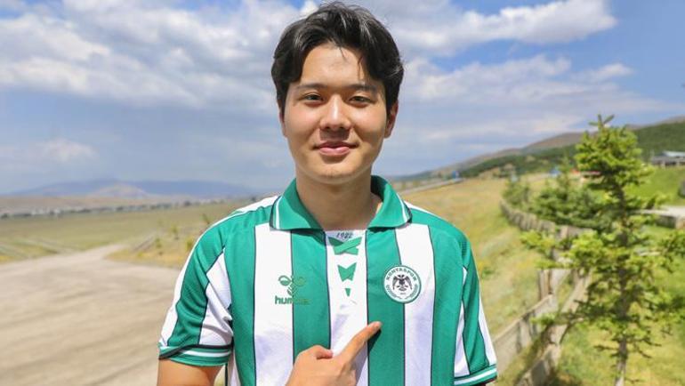 Konyaspor eski Fenerbahçeli yıldızı kadrosuna kattı