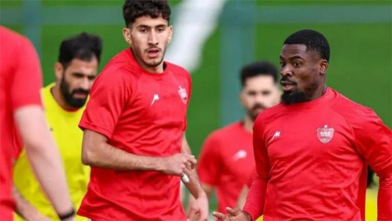 1 yıl kulüpsüz kalmıştı Eski Galatasaraylı Serge Aurier, Serdar Dursunun takım arkadaşı oldu