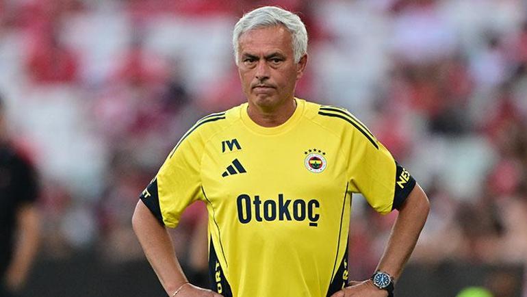 Fenerbahçe teknik direktörü Jose Mourinhodan göndermeli paylaşım