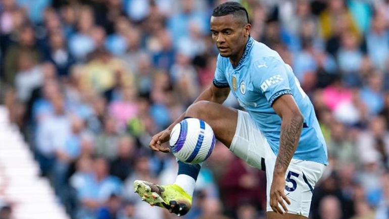 Manchester Citynin stoperi Galatasaraya İlk teklif yapıldı, menajeri İstanbula geliyor