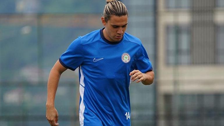Taylan Antalyalı resmen Çaykur Rizesporda Tecrübeli orta sahadan 2 yıllık imza