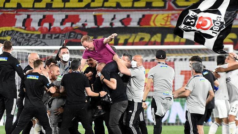 Beşiktaşta Solskjaer gitti, Sergen Yalçın dönemi resmiyet kazandı