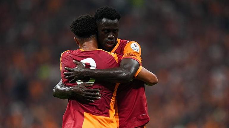 Galatasarayda Davinson Sanchez tarih yazdı Attığı golle efsanelerin arasına girdi
