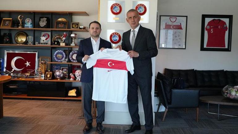 İstanbul Cumhuriyet Başsavcısı Akın Gürlek, TFF Başkanı Hacıosmanoğlunu ziyaret etti